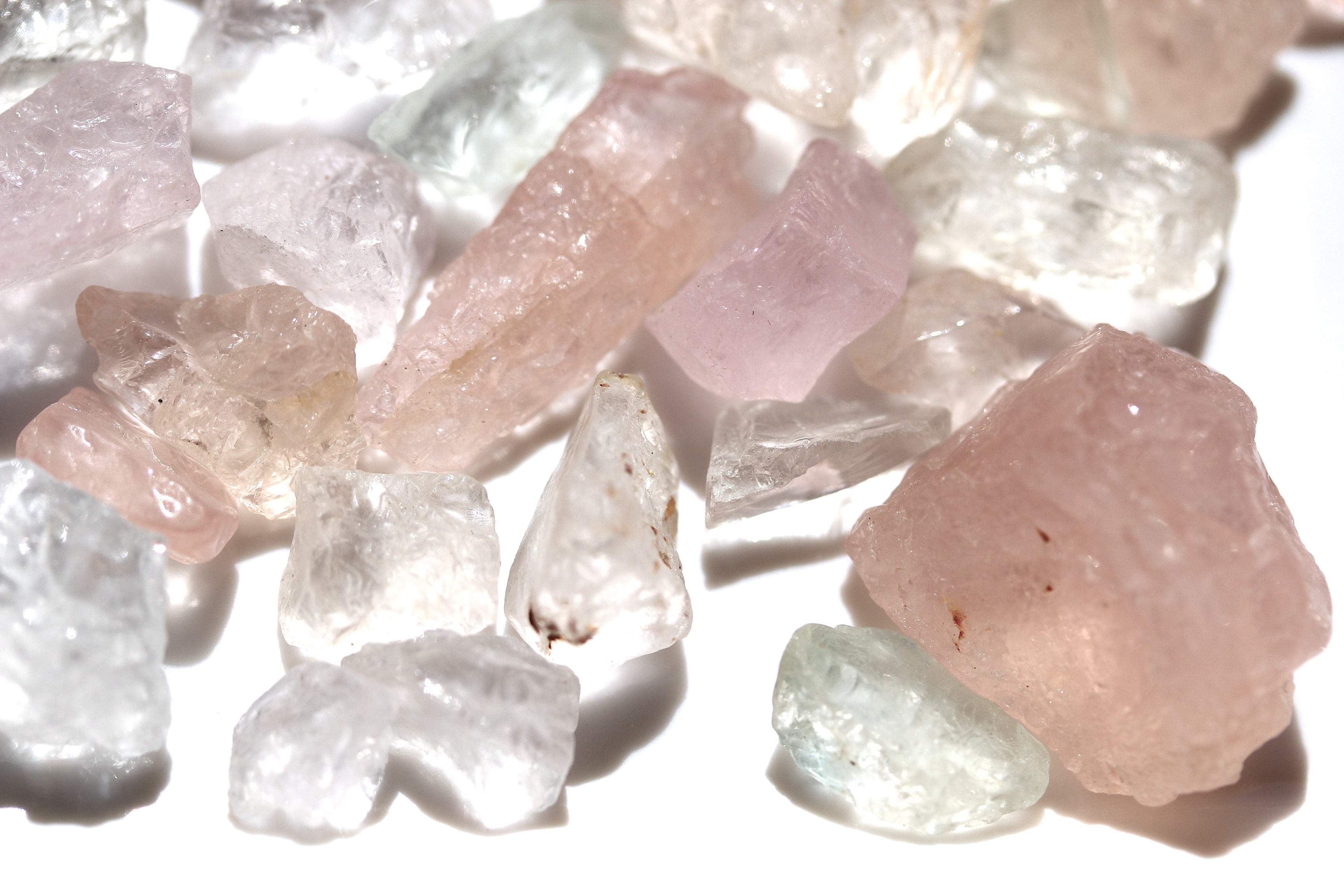 raw pink morganite for faceting