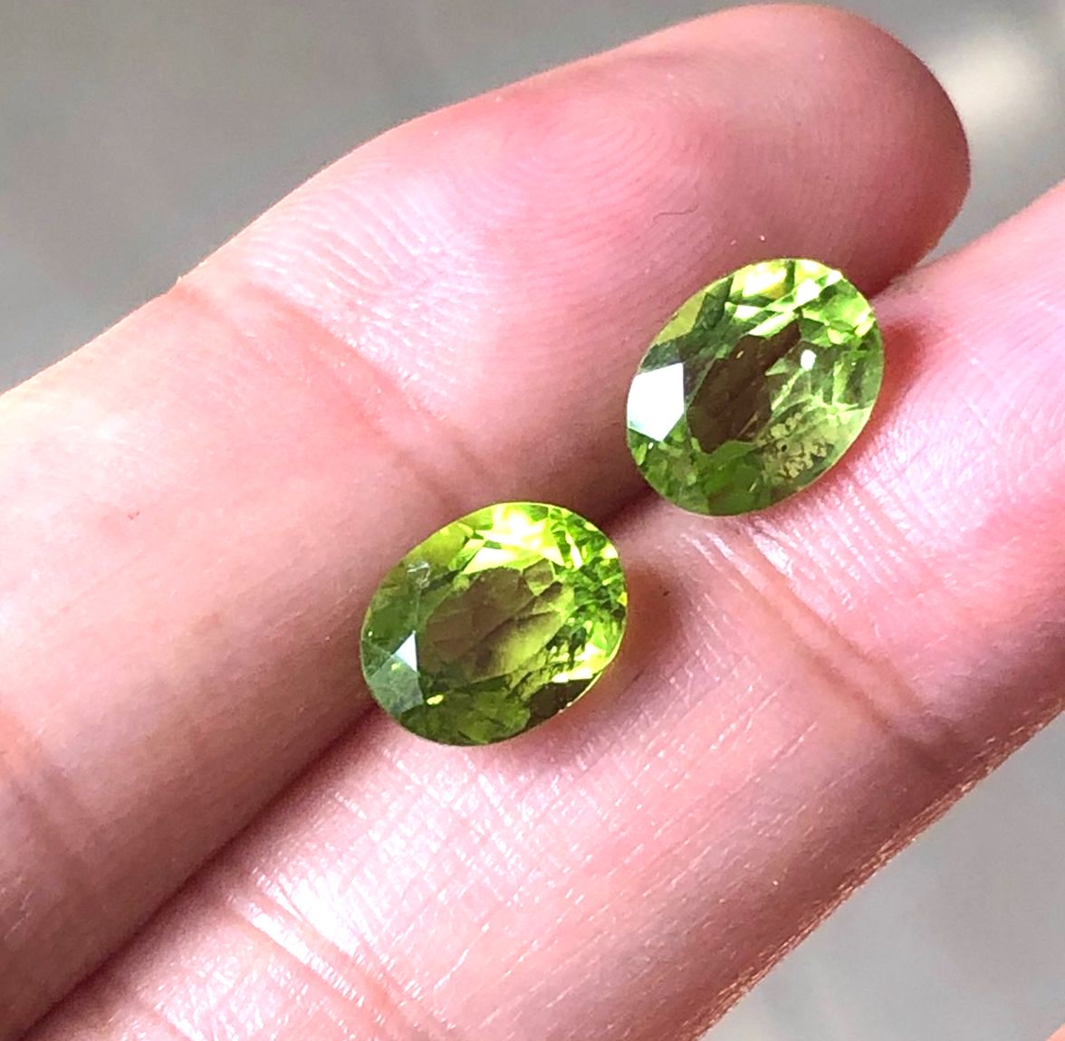 Loose Peridot Gemstones