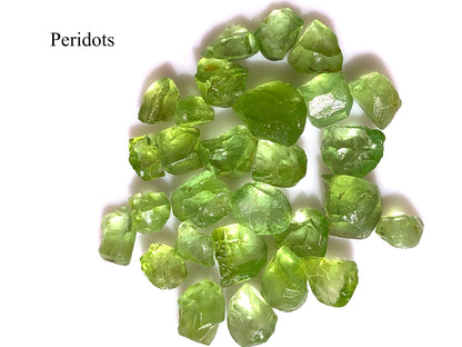 268carats Facet Quality Raw Gems Deal - Peridots, Topaz, Lemon Quartz, Kunzite