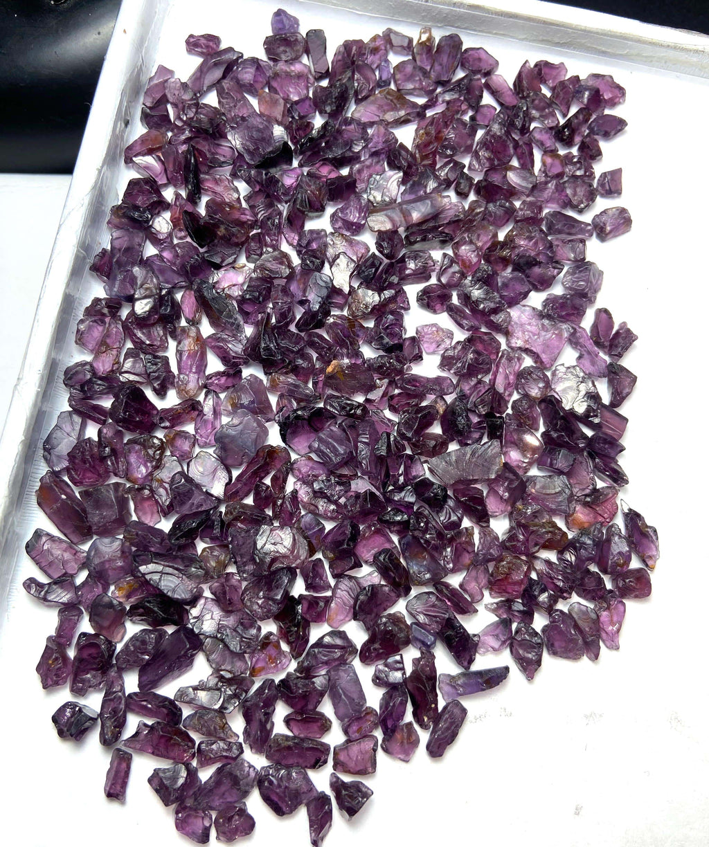 Faceting Rough Deals of Raw Purple Spinels Stones