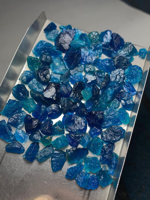 Buy This Raw Hauyne Crystals For Faceting 