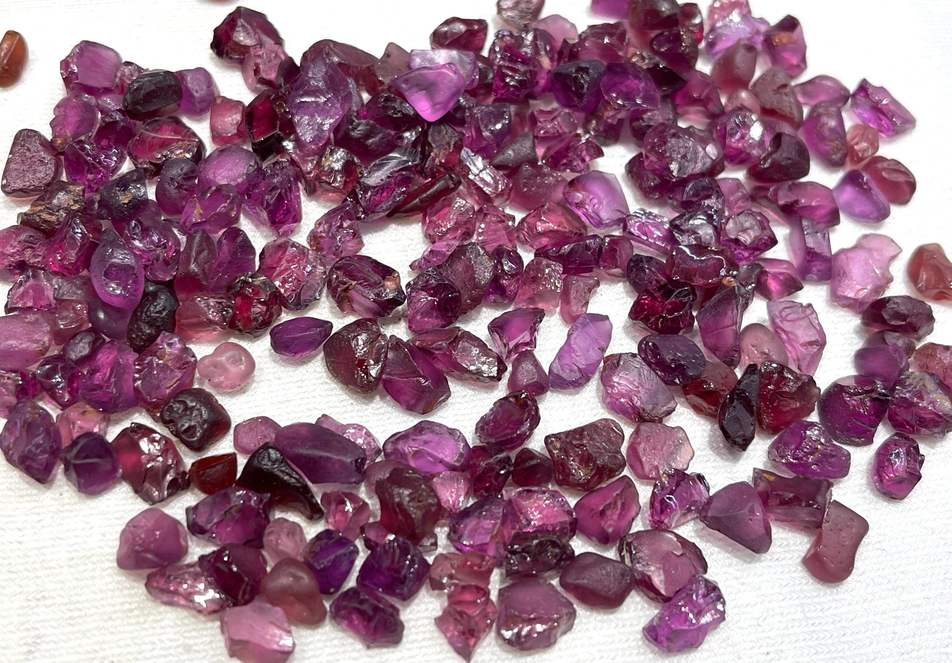 4,57 ct NATUREL grenat rhodolite violet rougeâtre taille coussin 9,5 x 8,2 mm gemme lâche - France