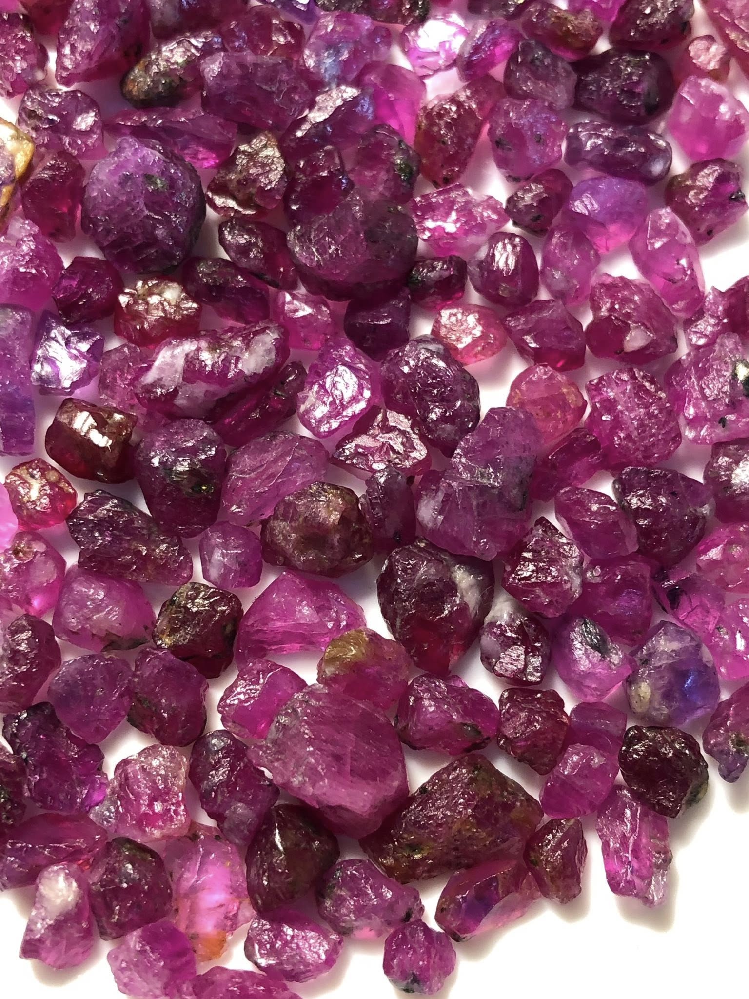 100 Carats Rough Ruby Stones for Faceting / Lapidary