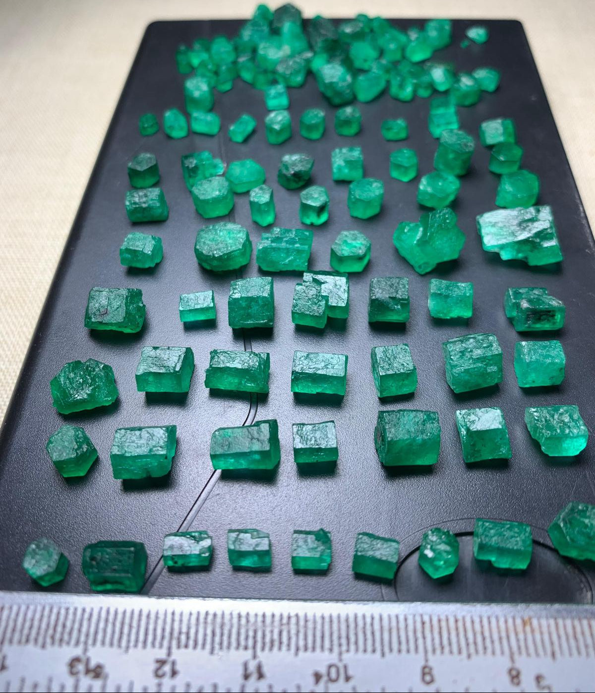 Emerald Raw Gemstones - Facet Rough Emerald Gems