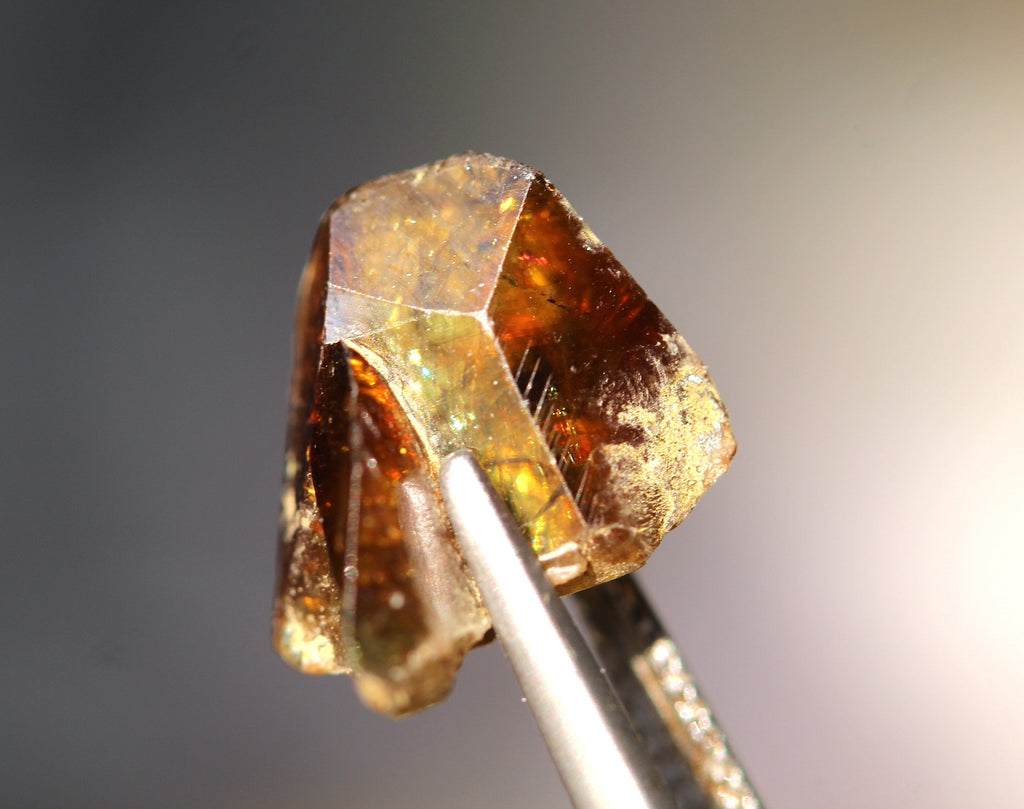 38 Carats Rare Glittering Sphene Crystals | Titanite