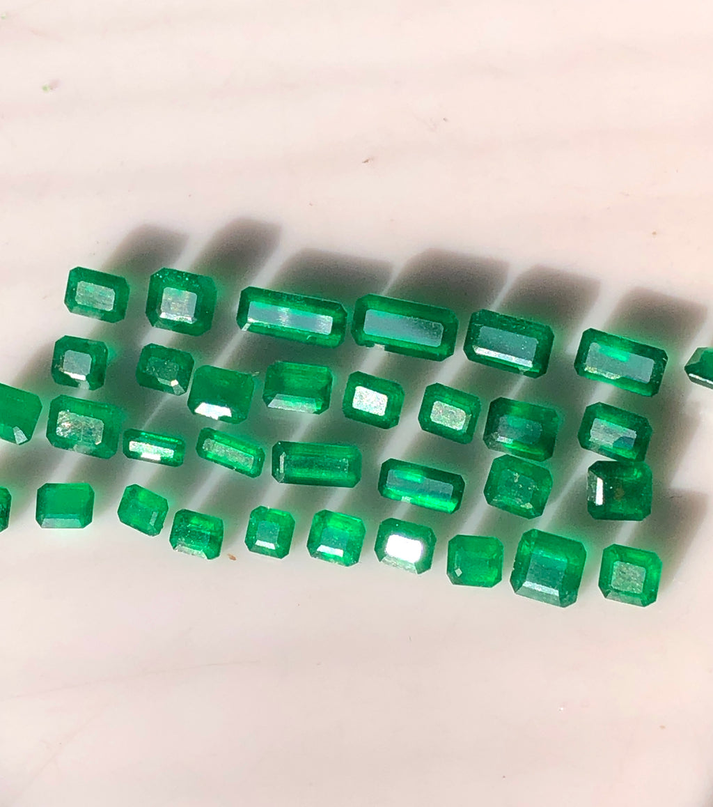 AAA Grade Swat Emerald Loose Gemstones Deal 