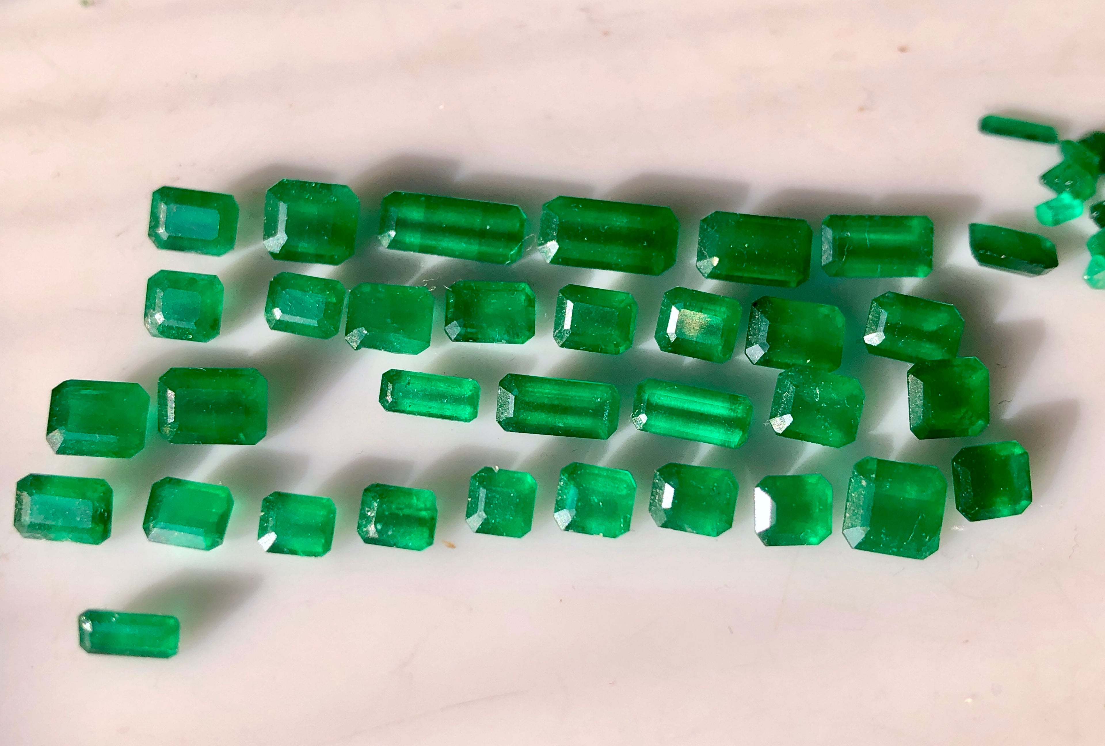 Buy Wholesale Vivid Green Swat Emerald