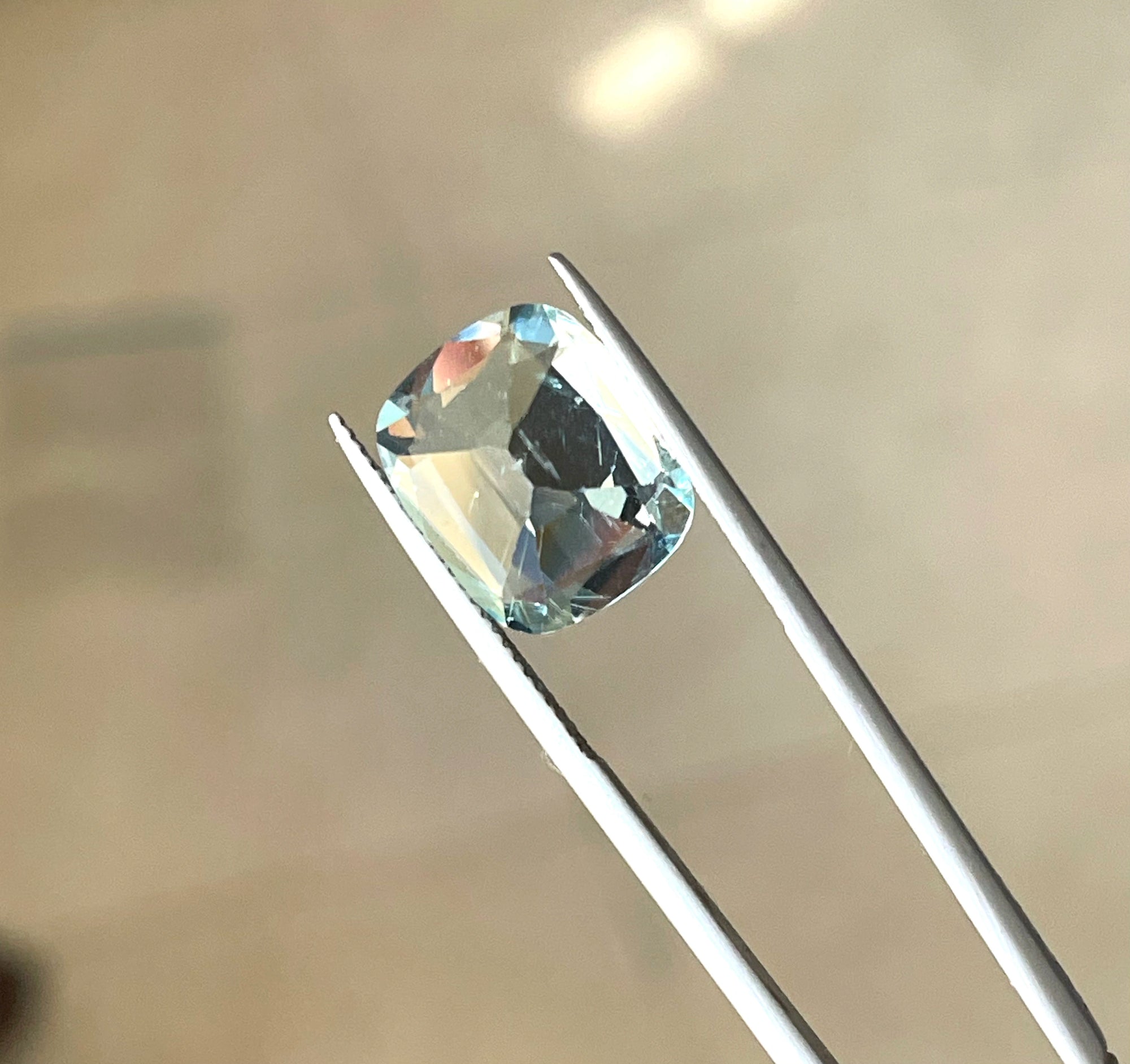 7.8 carats Blue Aquamarine Loose Stone -Emerald Cut - Cushion Cut