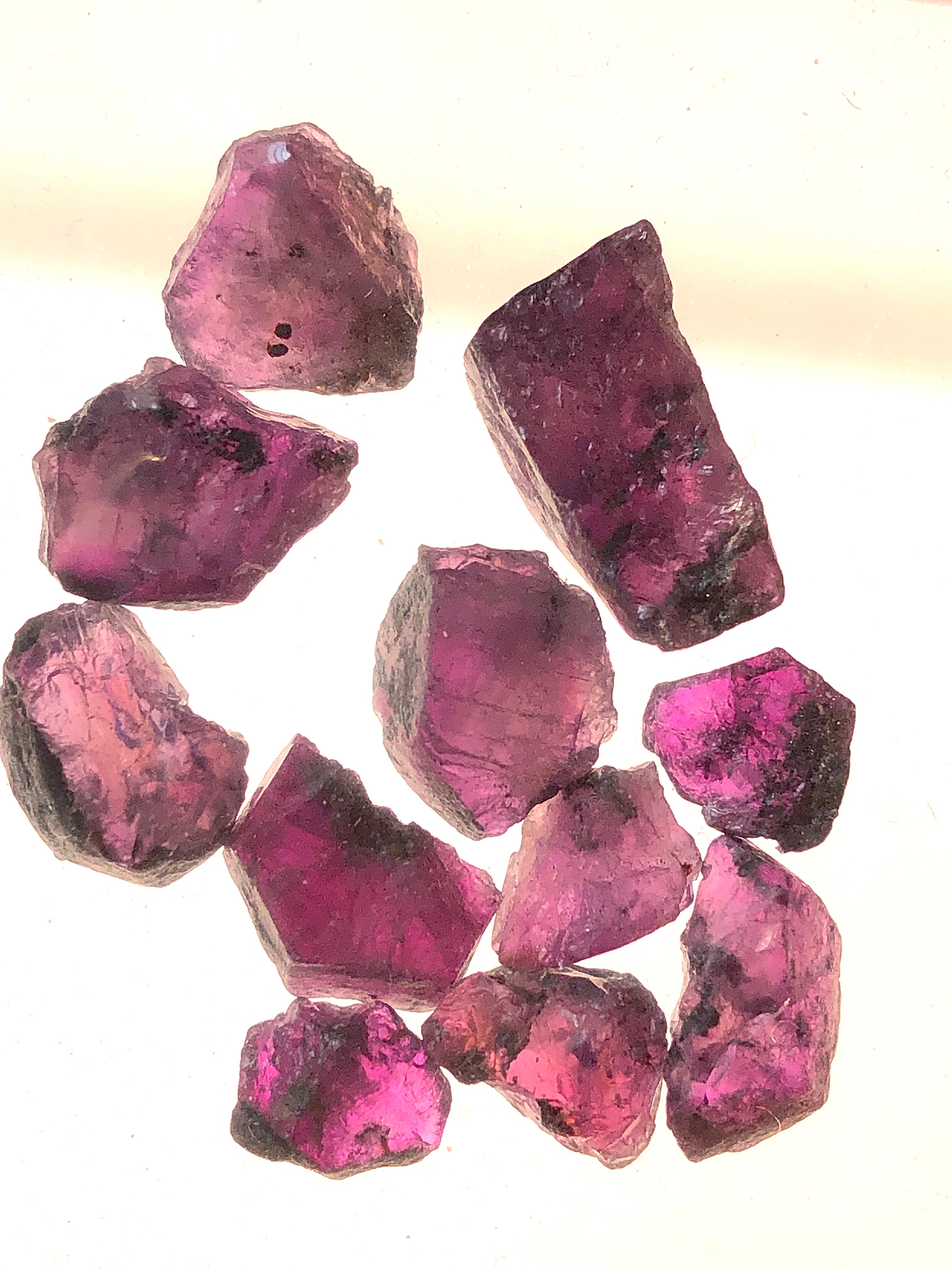 rough Basil Kashmir Sapphire for faceting