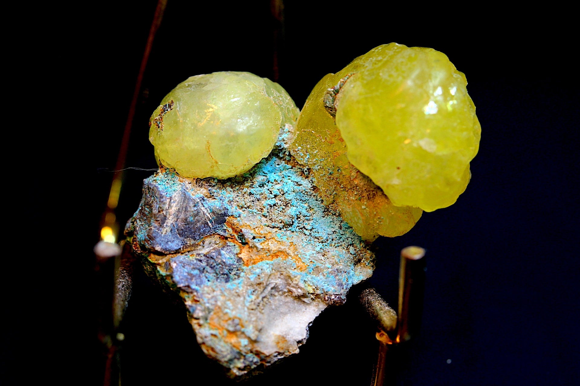 Close up of  Brucite on Chrysocolla Matrix