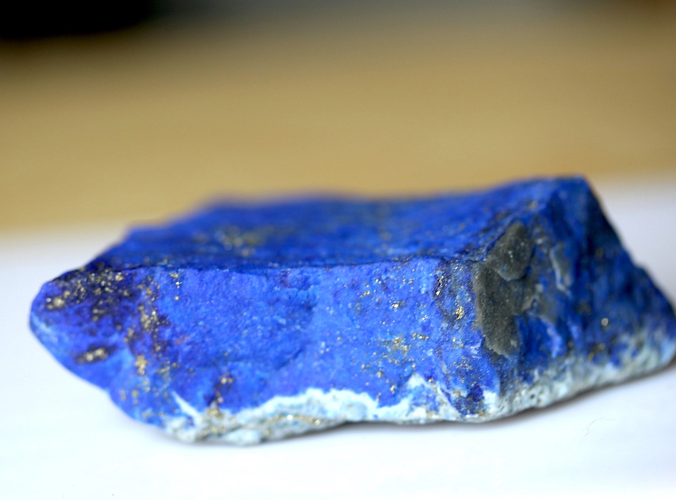 rough lapis lazuli chunks