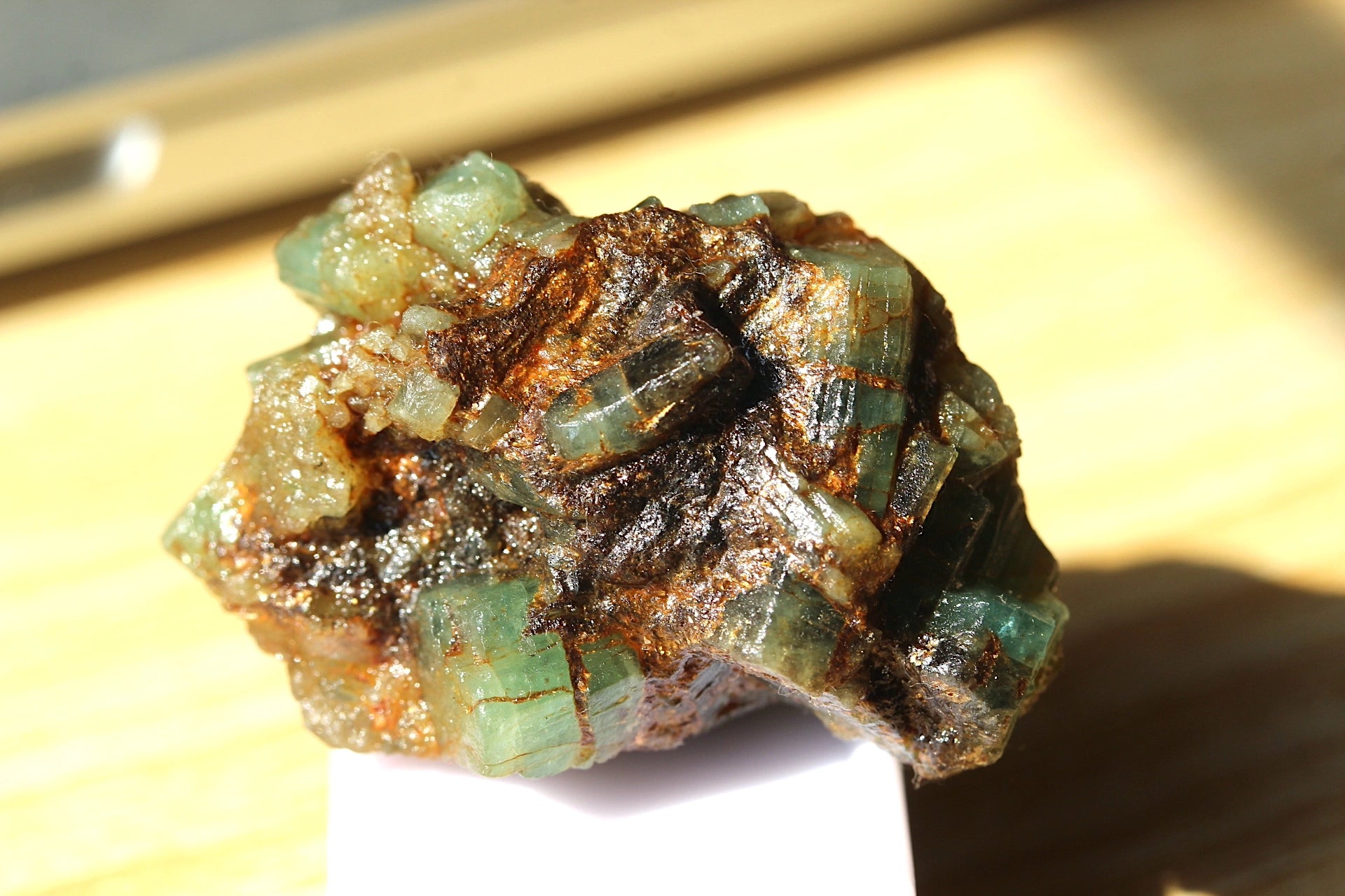 Explore Mineral Specimen Emerald 