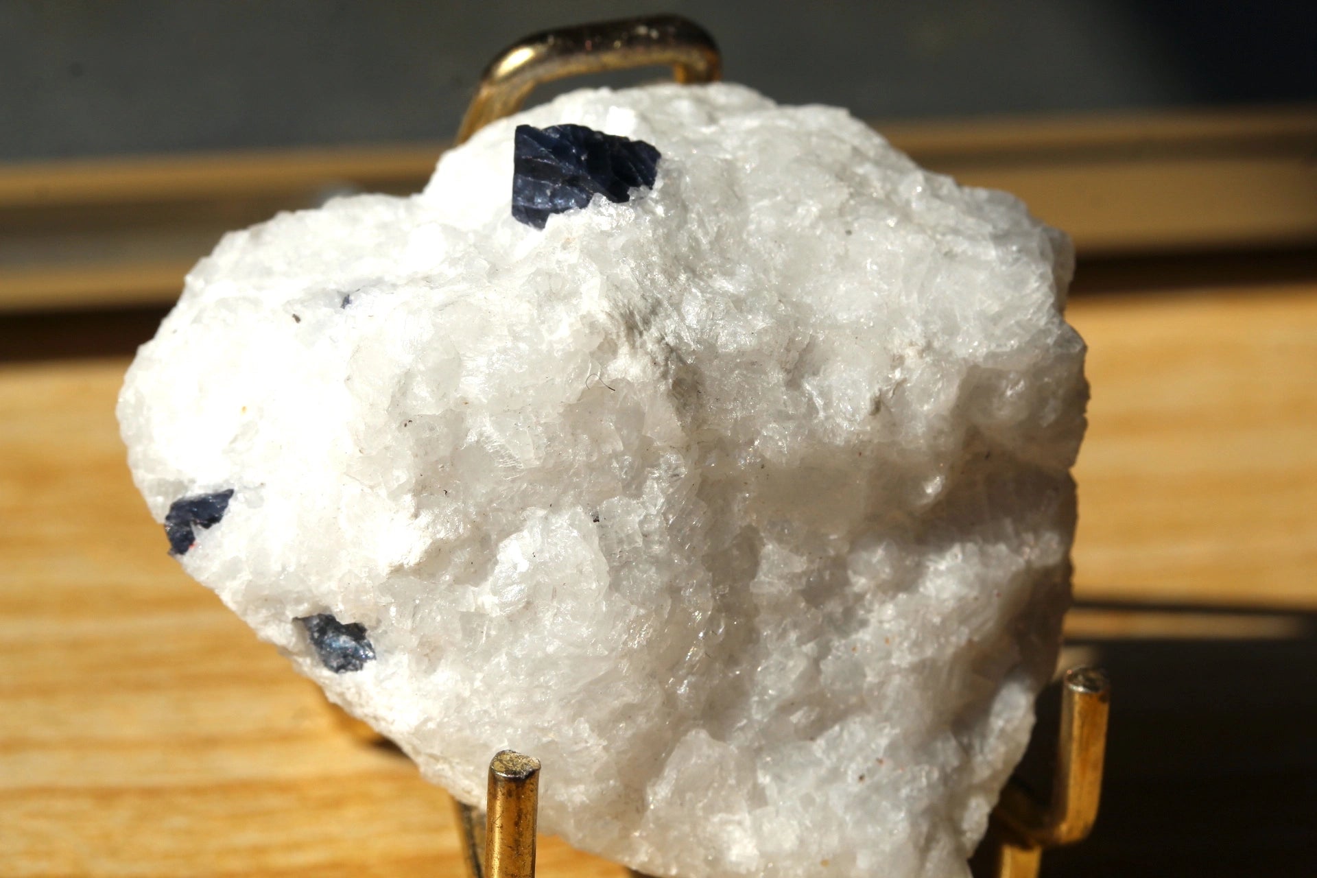 60 Grams Spinel Specimen from Hunza