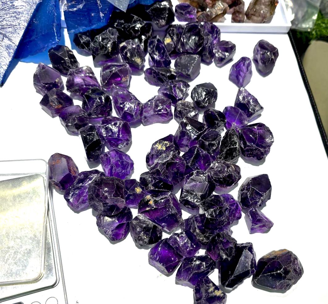 Big Size Deep Purple Rwanda Amethyst Rough Stones Deals