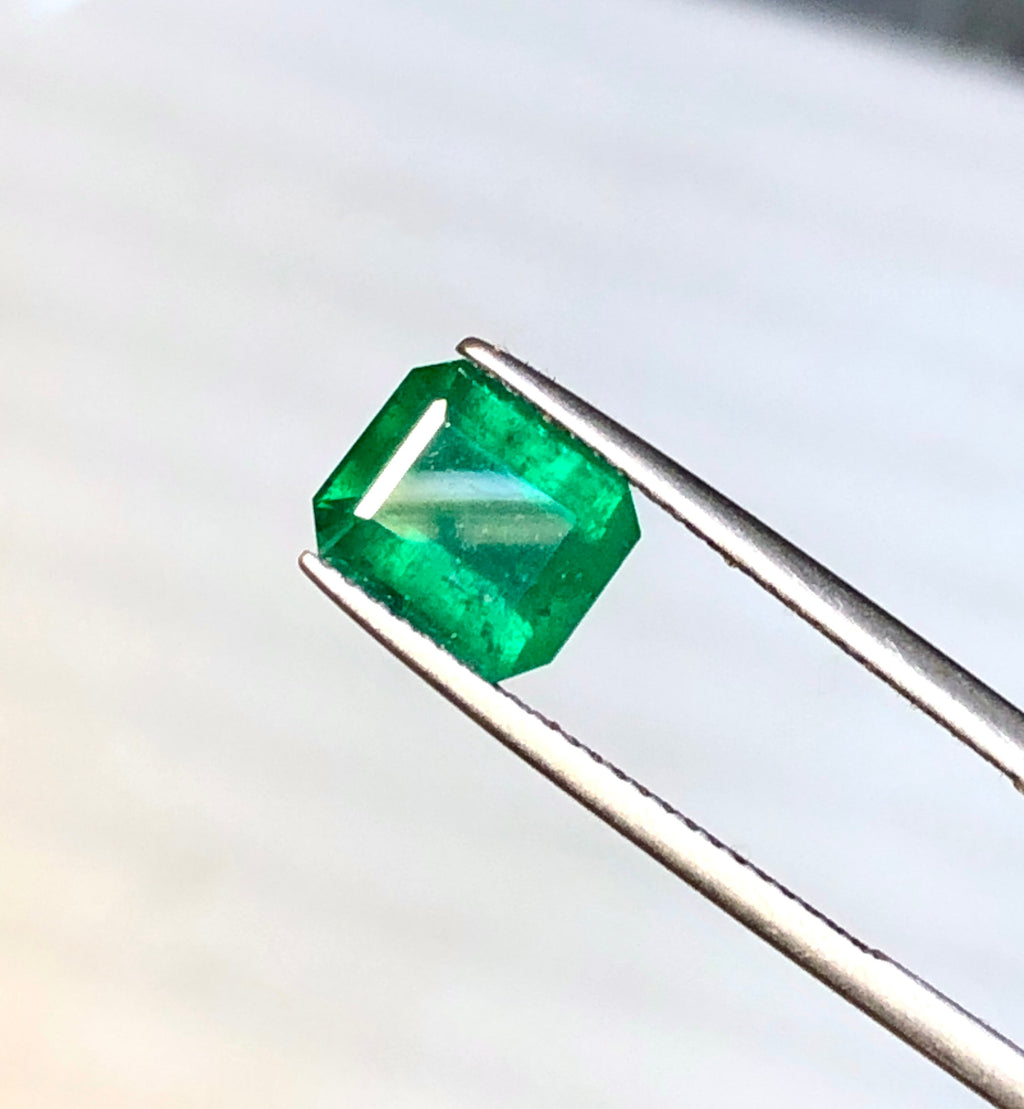 emerald stone for woman engagement ring