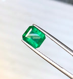 emerald stone for woman engagement ring