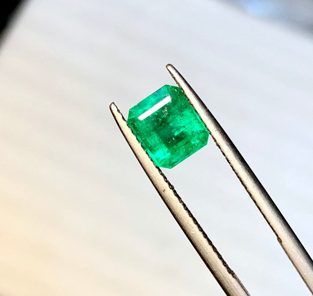 Loose emerald stone price