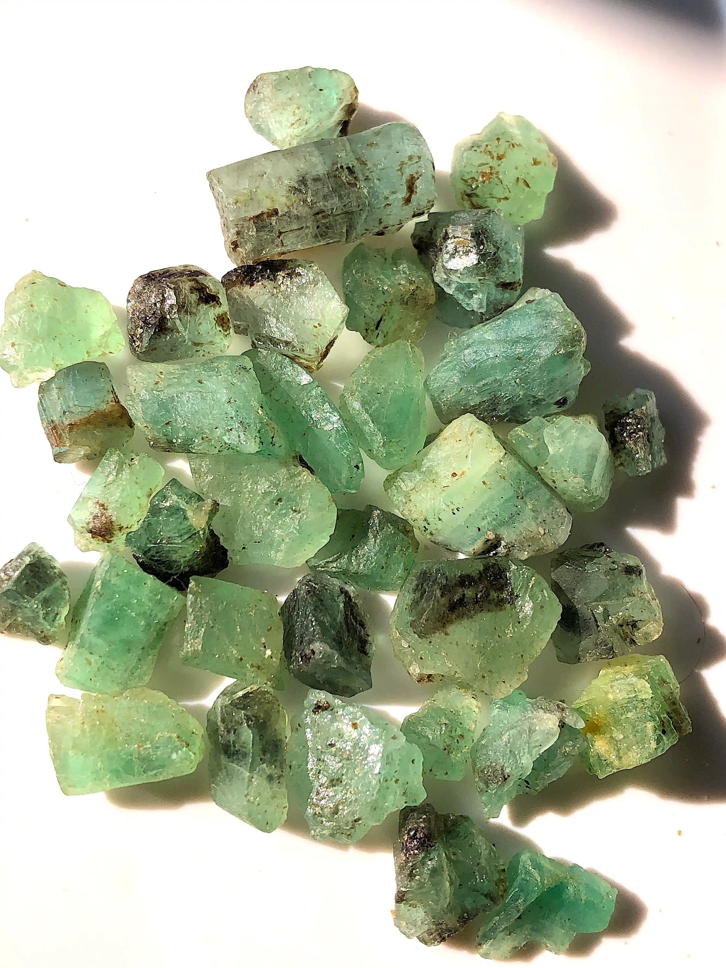 Buy Rough Emerald Stones Deal