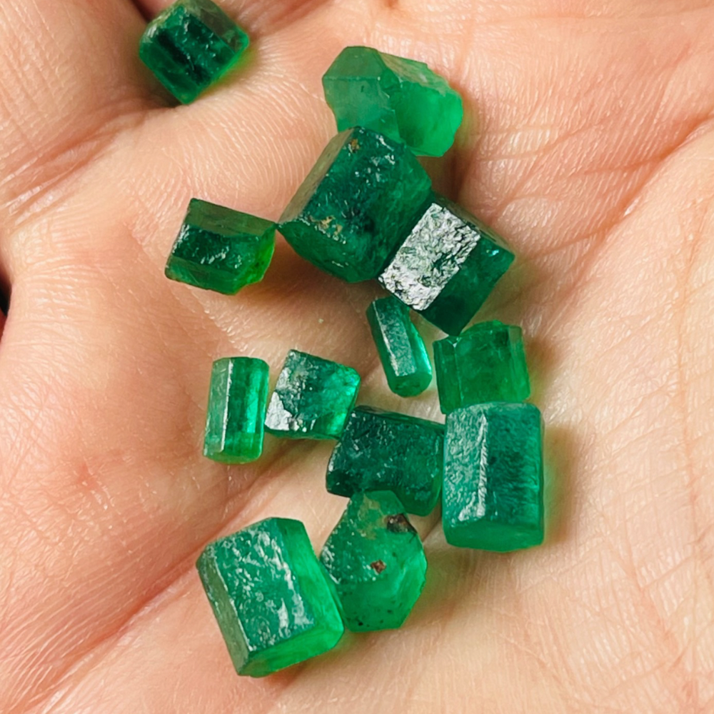 Raw Natural Emerald Stones 100 carats for Faceting