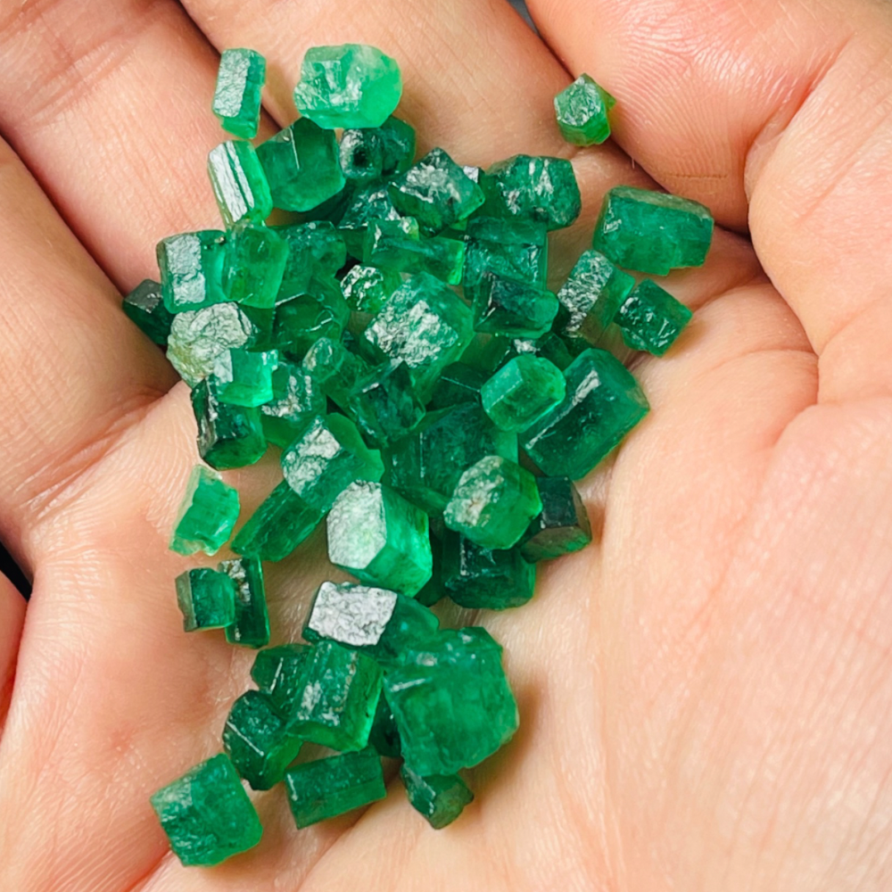 Raw Natural Emerald Stones 100 carats for Faceting