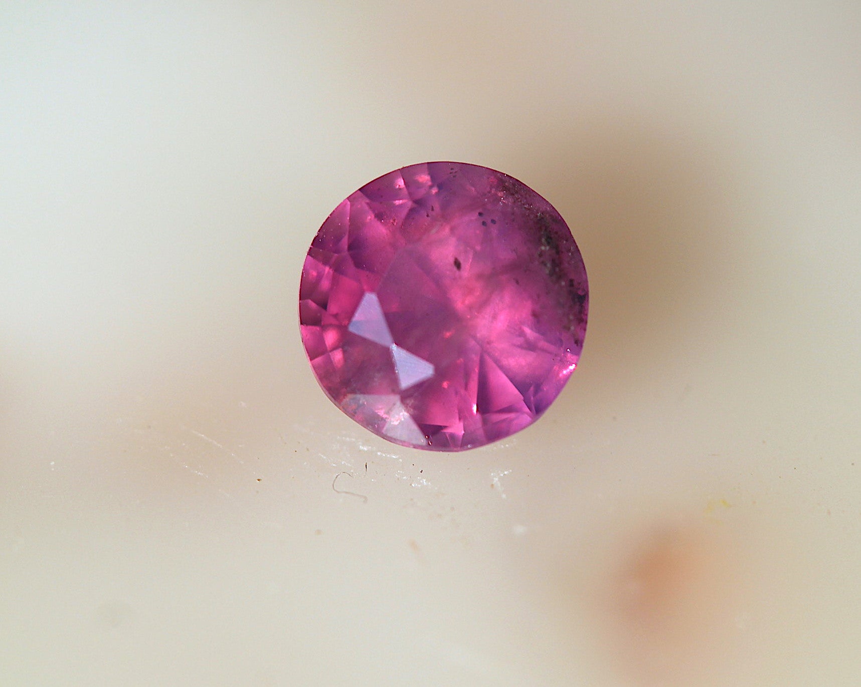 1.50 carats Round Brilliant Kashmir Pink Sapphire Loose Stone