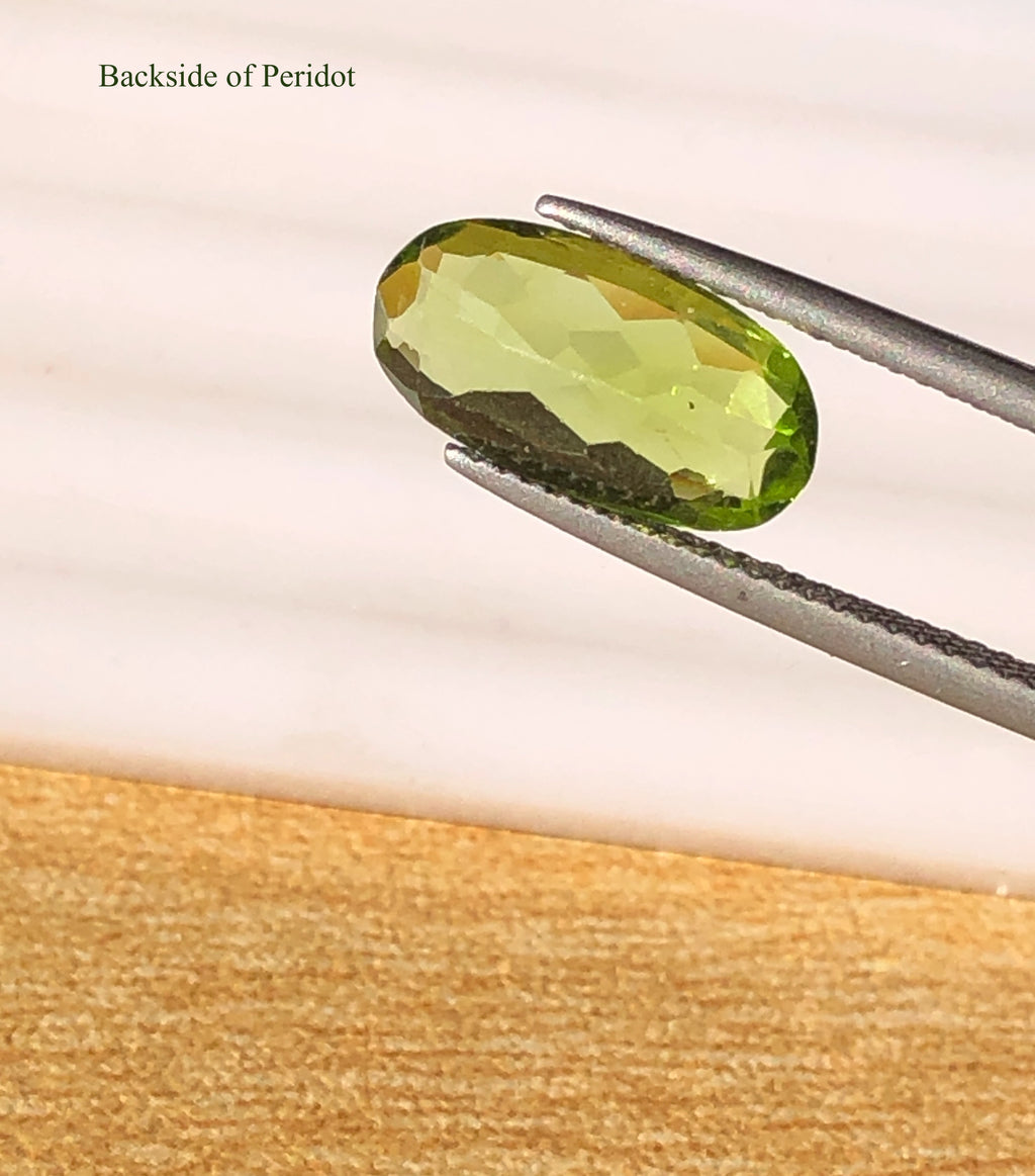 3.48 Carats Loose Oval Shape Green Peridot Stone