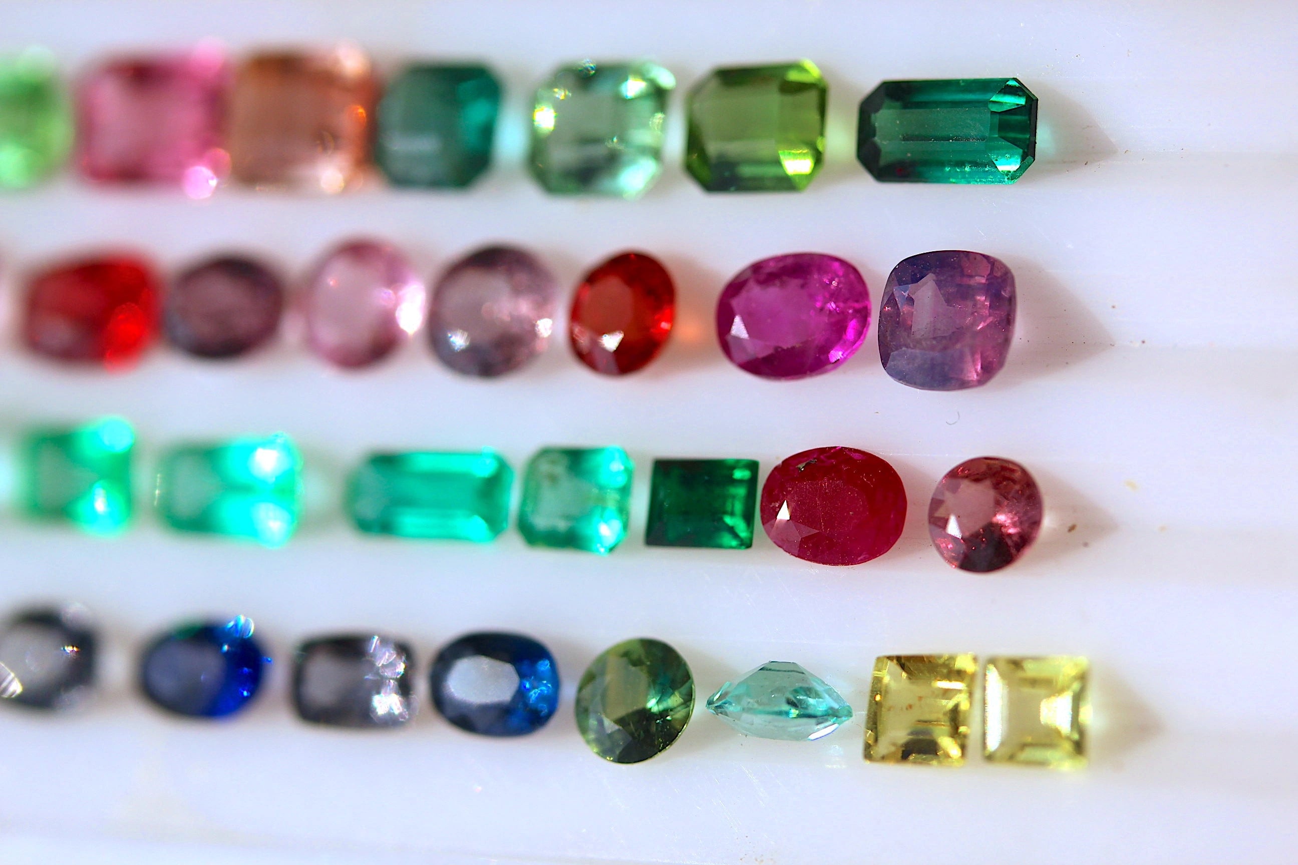 20 carats Loose Gems Deal - Emeralds, Tourmaline, Ruby, Sapphire, Spinels