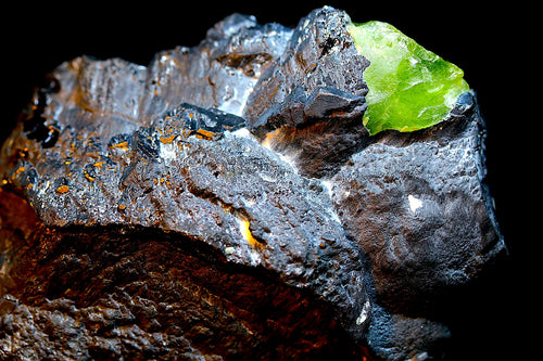 Rare Peridot on big size Magnetite