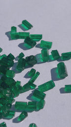 AAA Grade Top Quality Vivid Green Swat Emerald Facet Rough Stones Wholesale