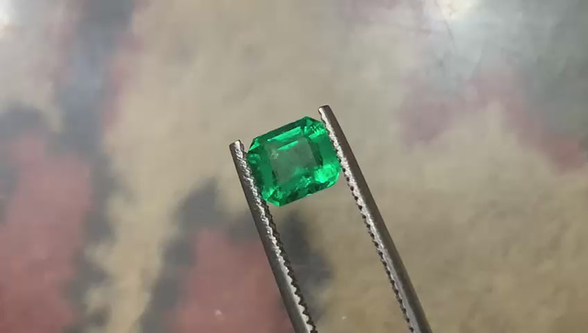 faceted emerald loose