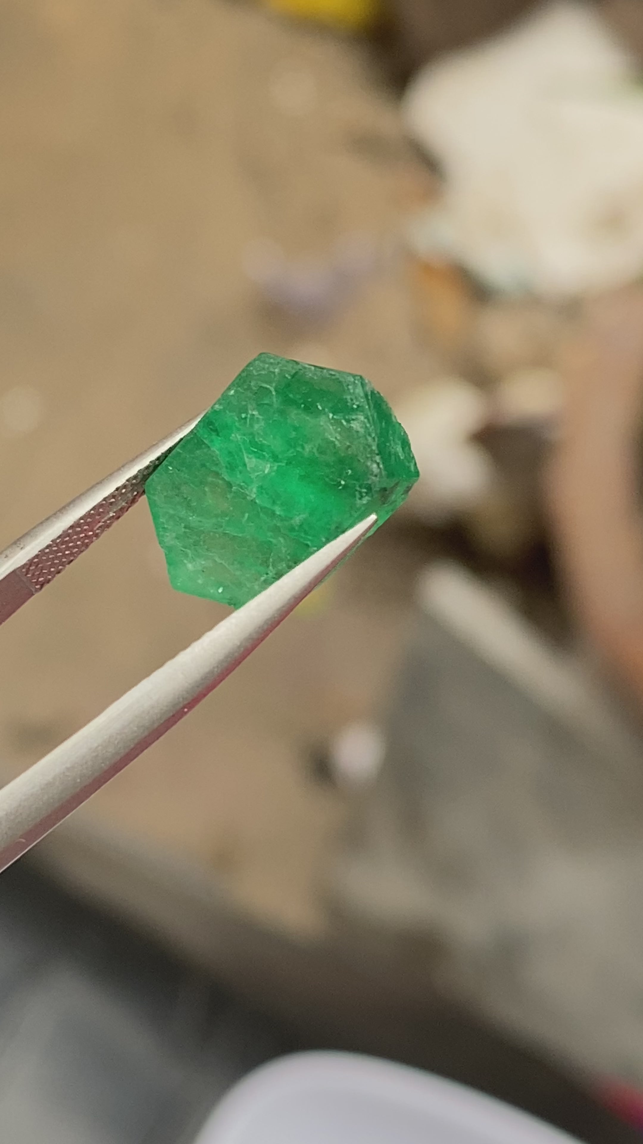 52 carats Vivid Green Swat Emeralds for Cutting