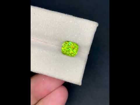 8x7mm 3.29 carats Natural Yellowish Green Sphene/Titanite
