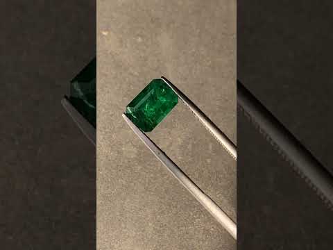 1.96 carats Octagonal Vivid Green Emerald Loose Gemstone - Swat, Pakistan