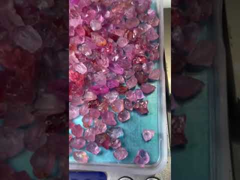 1500carats Umbalitete Garnets and Mehenge Spinels Rough Stones Deal for Faceting