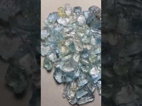 100 grams Facet grade Raw Aquamarine for faceting