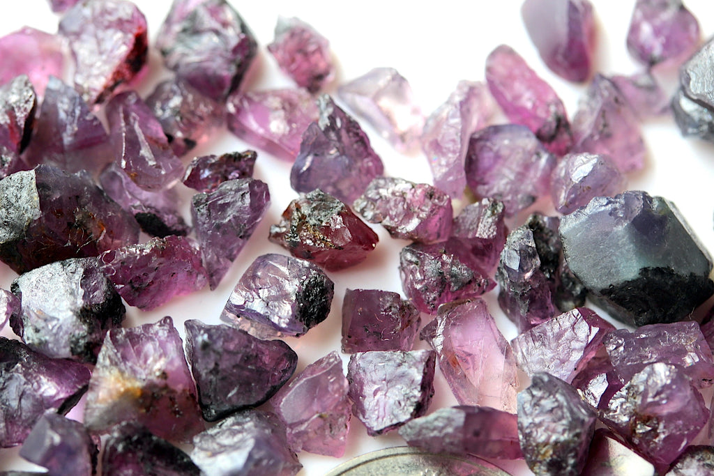 Close up of Gem grade raw batakundi kashmir sapphires