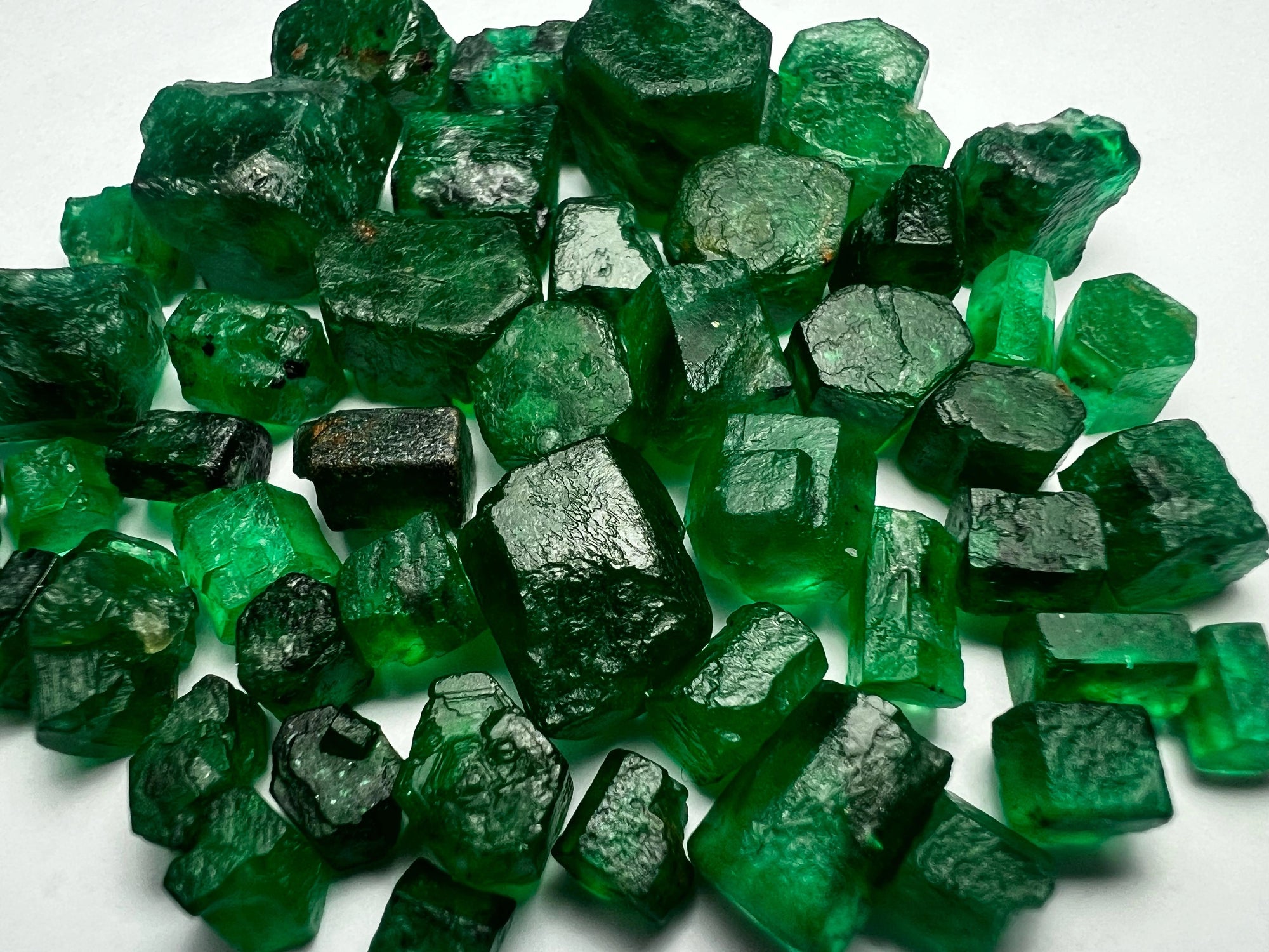 Real rough emeralds gemstones bulk