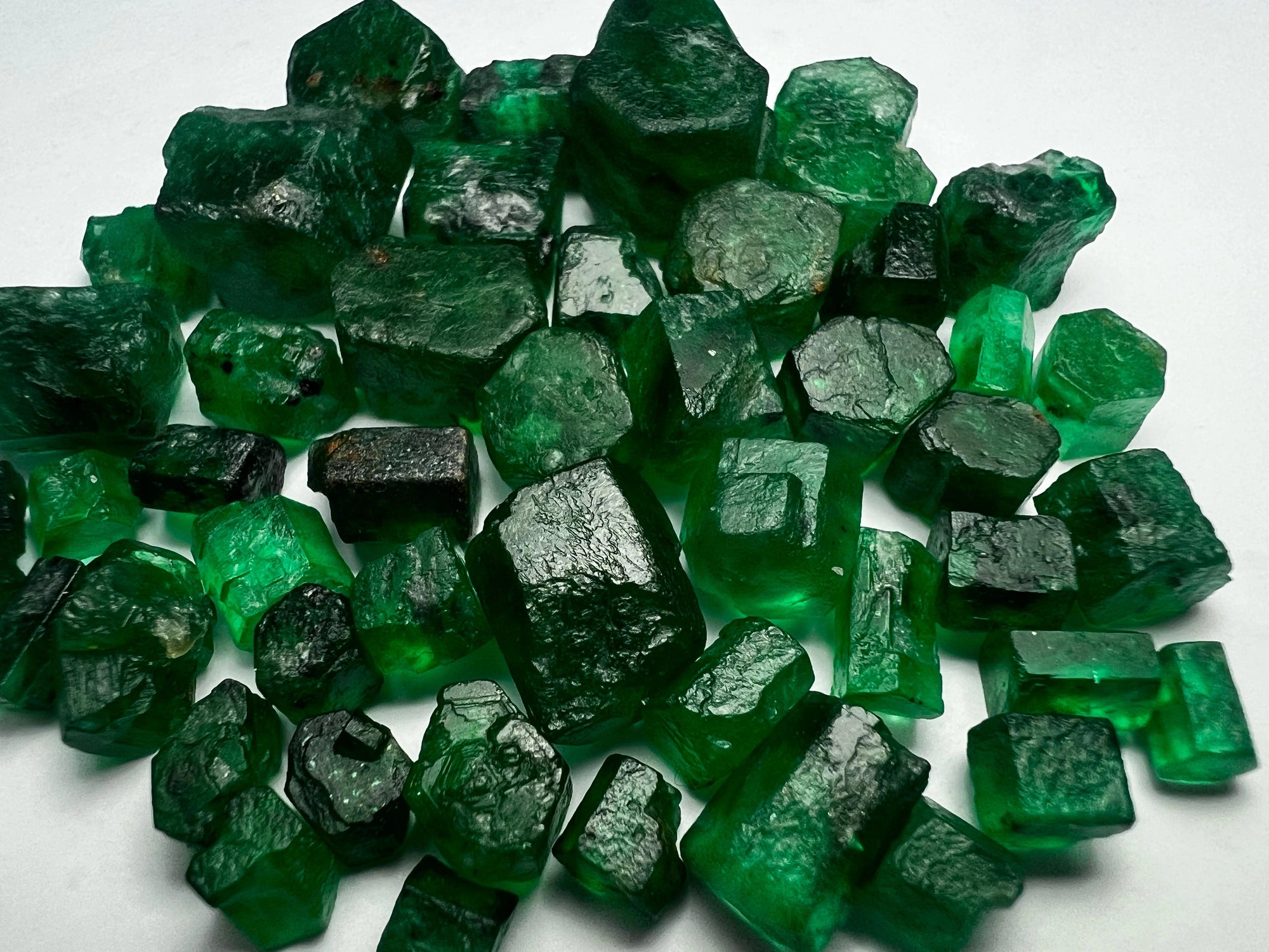 Real rough emeralds gemstones bulk price