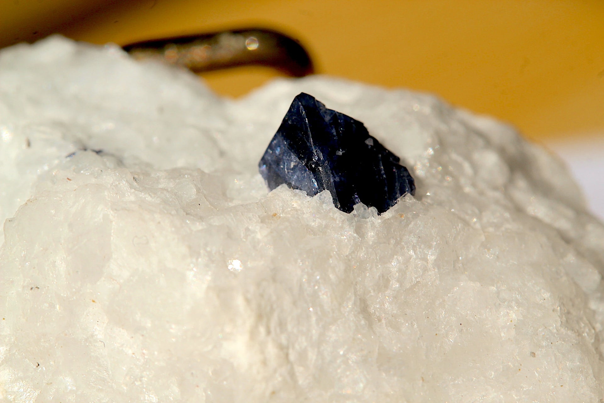 60 Grams Spinel Specimen from Hunza