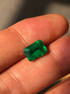 1.96 carats Octagonal Vivid Green Emerald Loose Gemstone - Swat, Pakistan